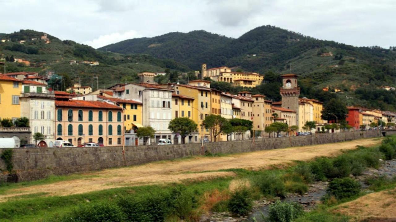 Casa Vacanza Ilia 佩夏 外观 照片