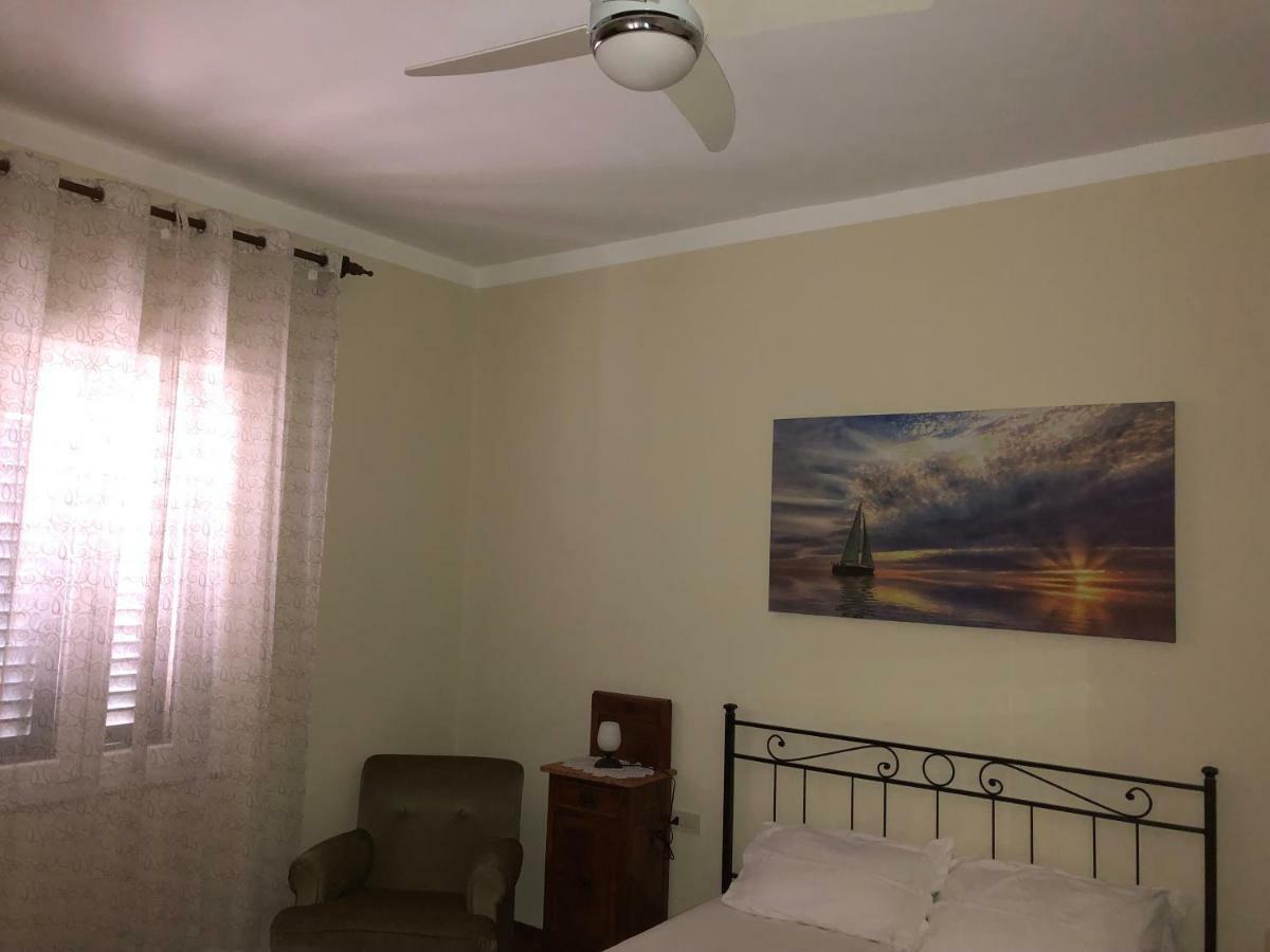 Casa Vacanza Ilia 佩夏 外观 照片