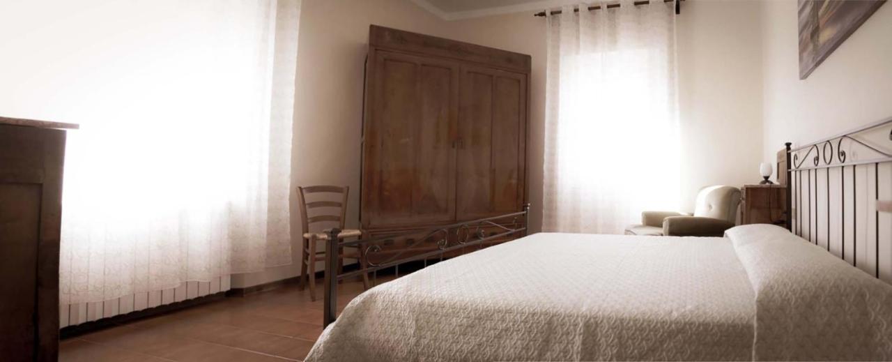 Casa Vacanza Ilia 佩夏 外观 照片